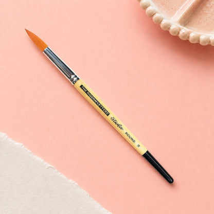 #16 Studio Round Paintbrush